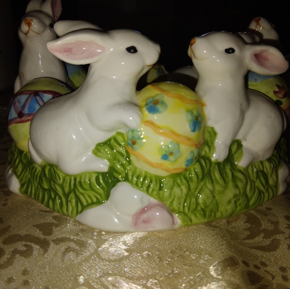 Beautiful Rabbit Centerpiece - Picture 4 of 4